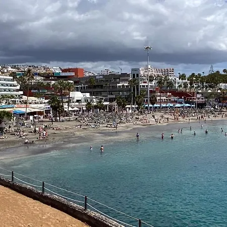Enjoy A Sunny With Pool Next To The Sea 公寓 *