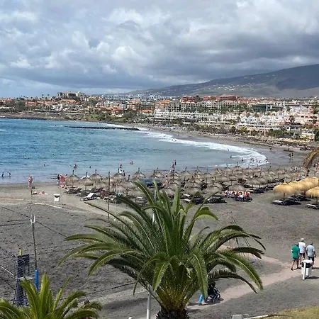 Enjoy A Sunny With Pool Next To The Sea
